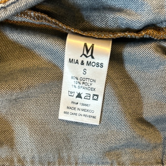 MIA & MOSS DENIM JACKET Size Small. EUC. - Picture 2 of 3